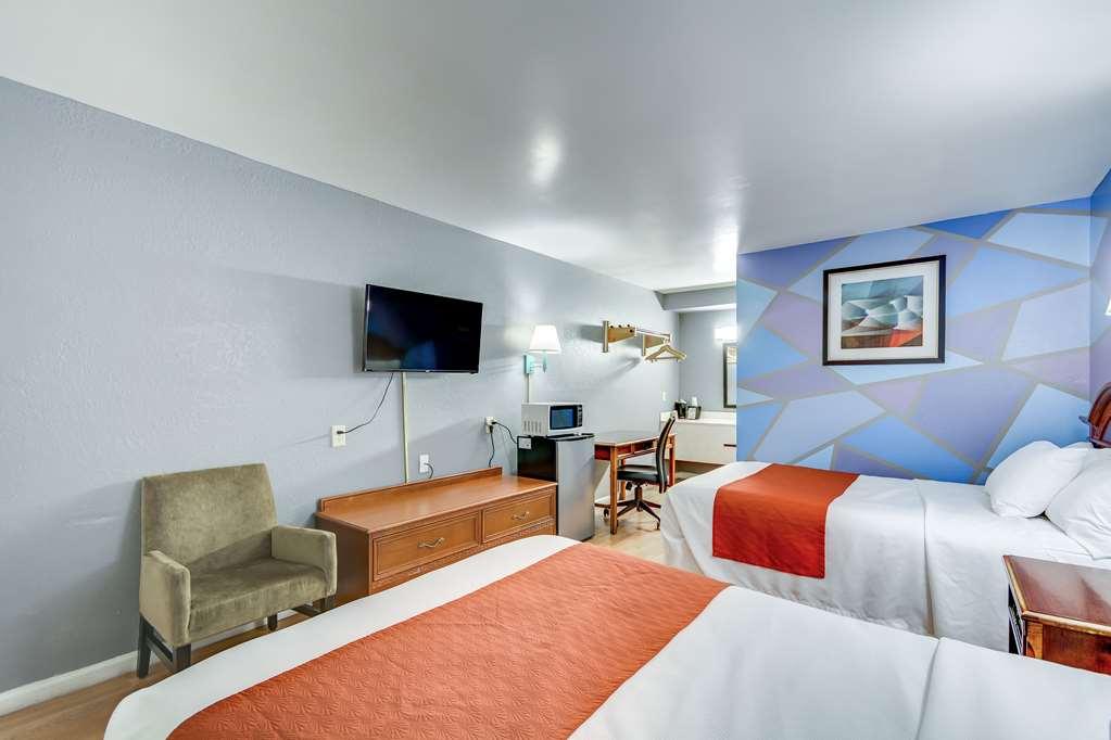 Knights Inn Berea Room photo