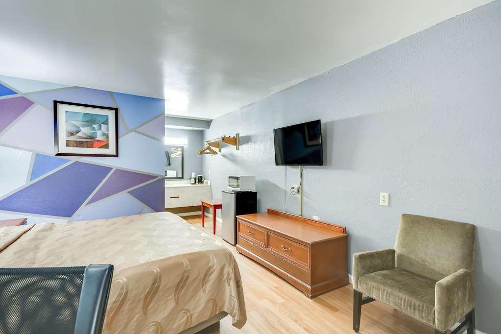 Knights Inn Berea Room photo