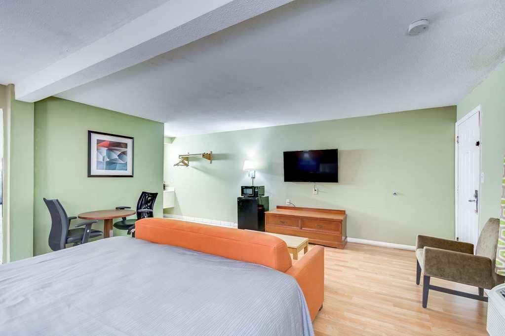 Knights Inn Berea Room photo