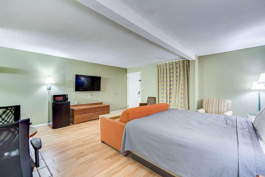 Knights Inn Berea Room photo
